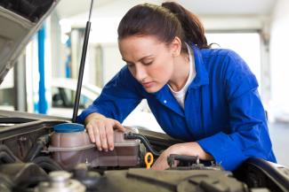 women working car